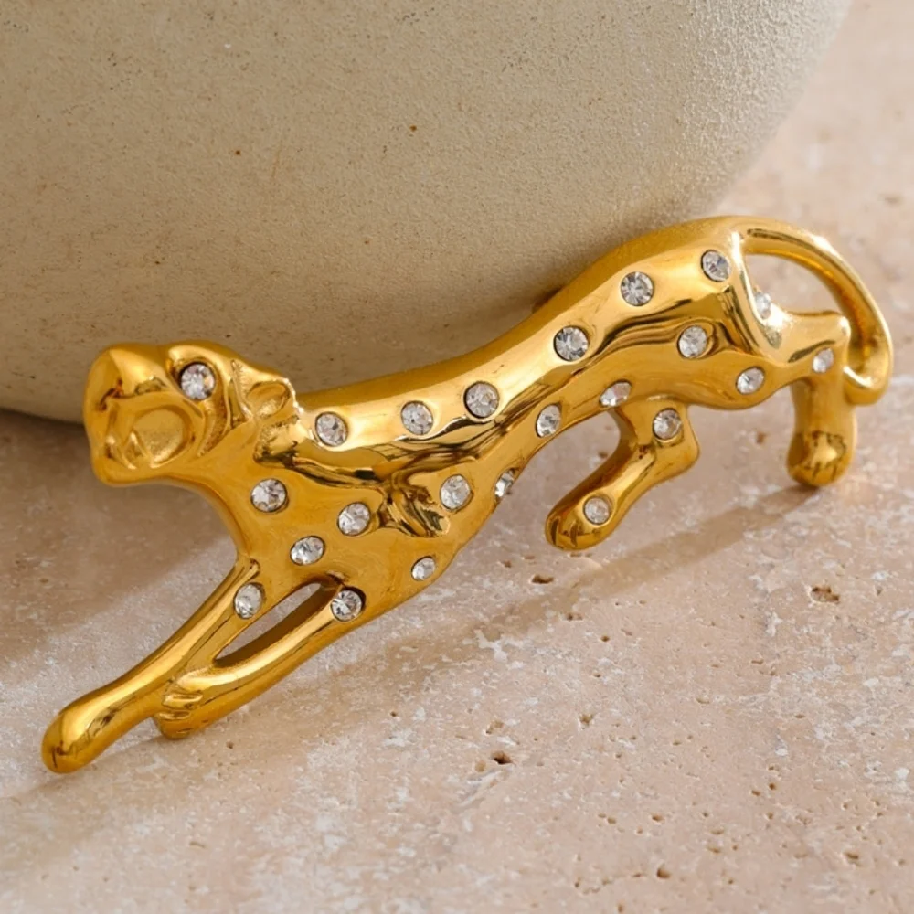 NWOT Gold Leopard Brooch with Rhinestones